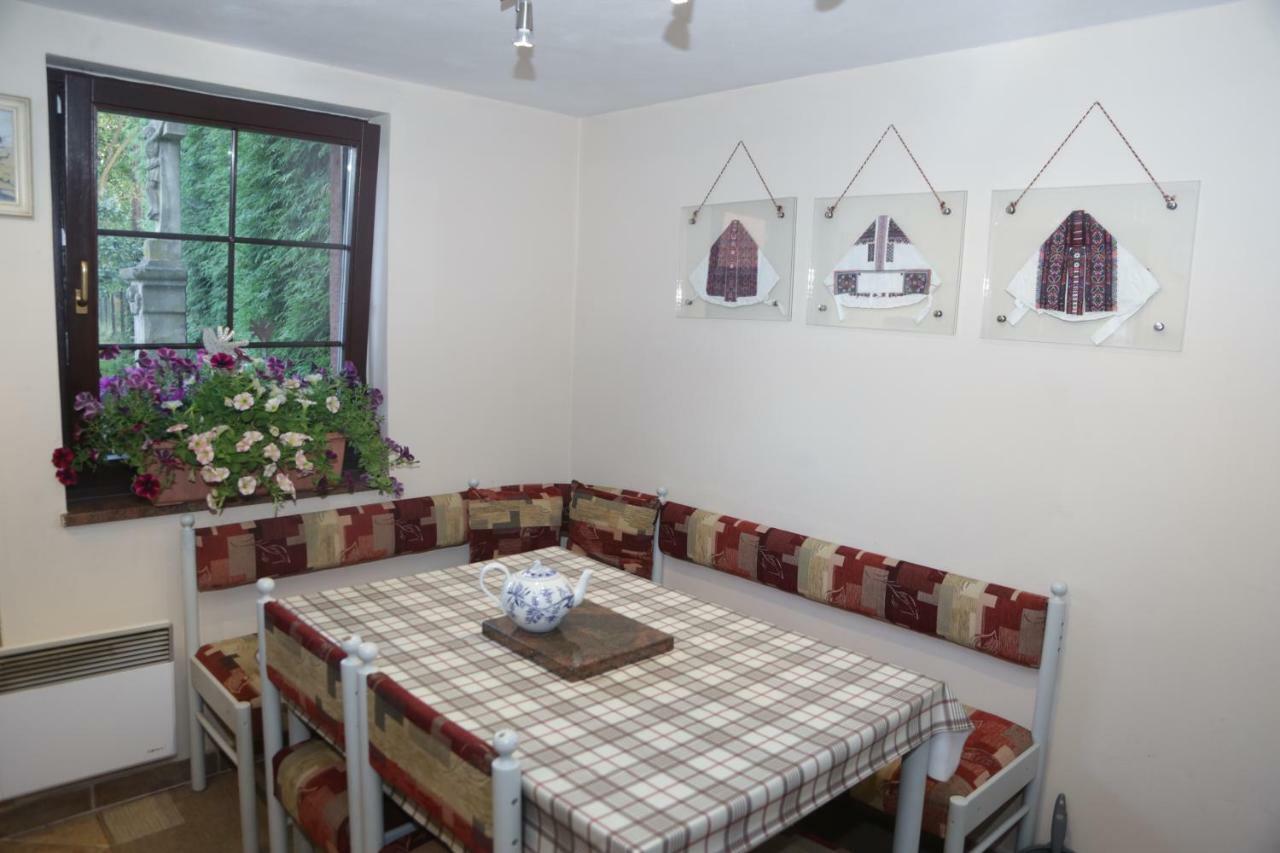 Apartman Kristina Ivachnova 49 Bešeňová Eksteriør billede