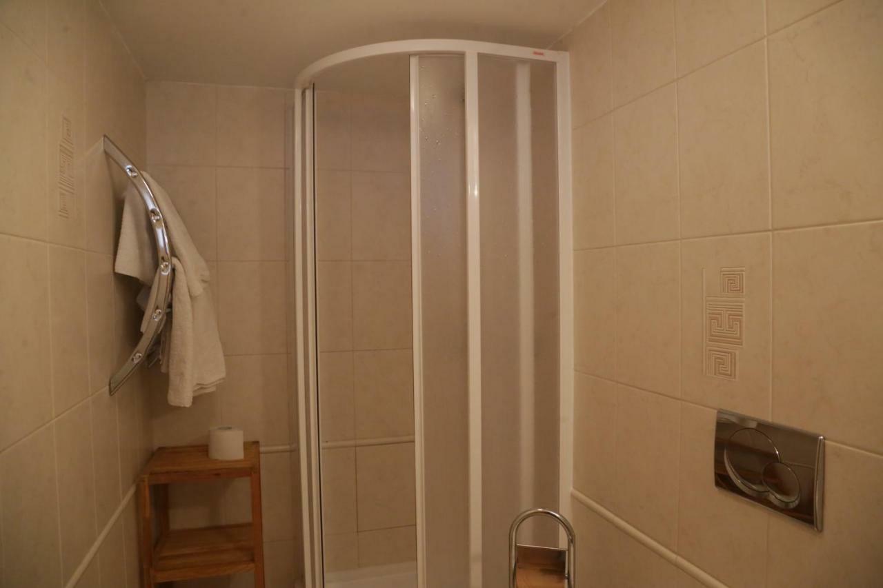 Apartman Kristina Ivachnova 49 Bešeňová Eksteriør billede