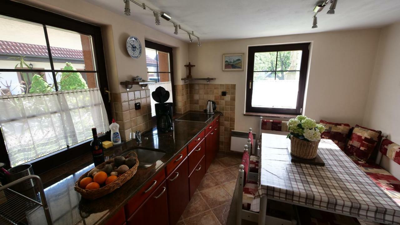 Apartman Kristina Ivachnova 49 Bešeňová Eksteriør billede